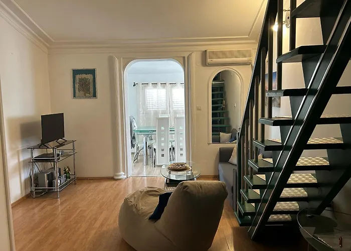 Green Apartment